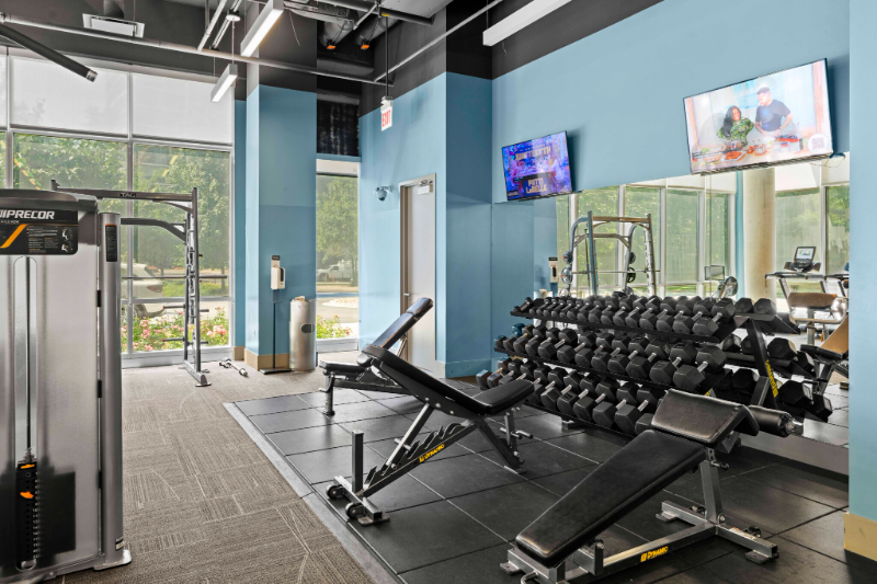 880 S Clark St - Photo 6 of 11