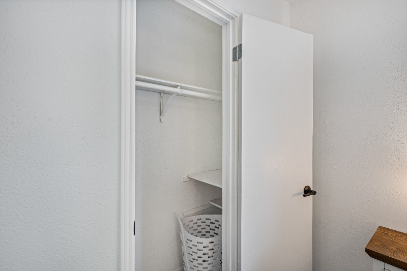 804 Sylvia Ln - Photo 4 of 13