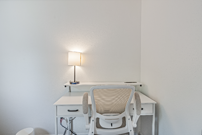 804 Sylvia Ln - Photo 5 of 13