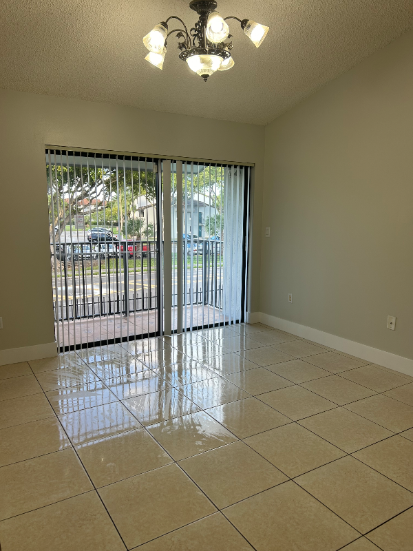 7160 Nwstreet #207 - Photo 5 of 17