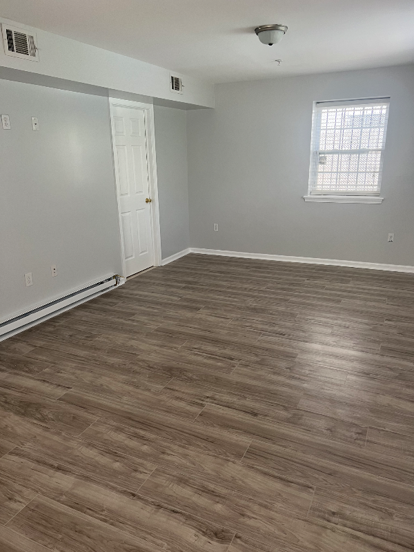 30 Gillette Pl #1 - Photo 7 of 11