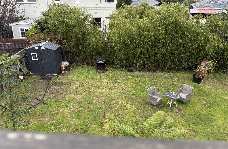 215 Pacific Ave #C - Photo 4 of 12