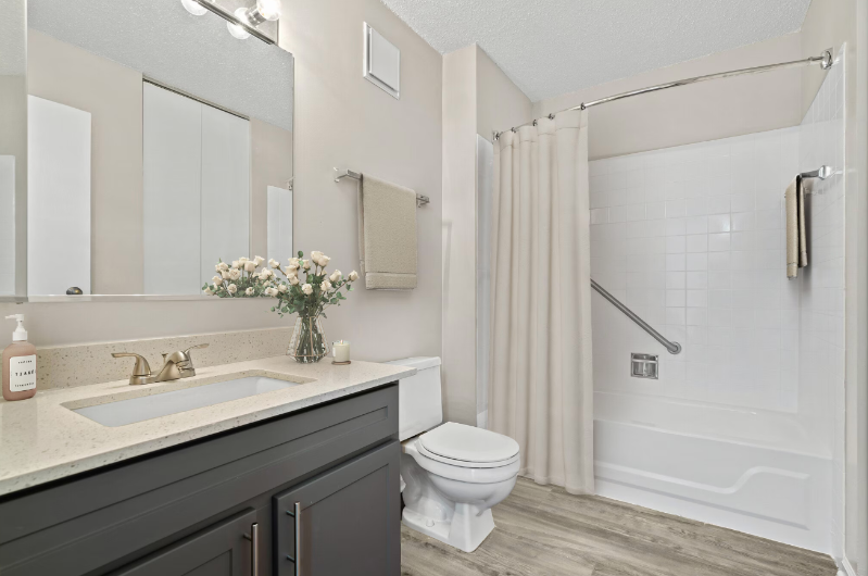 963 Lake St #1000 - Photo 3 of 12