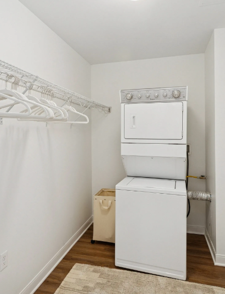 938 Lake St #1111 - Photo 5 of 20