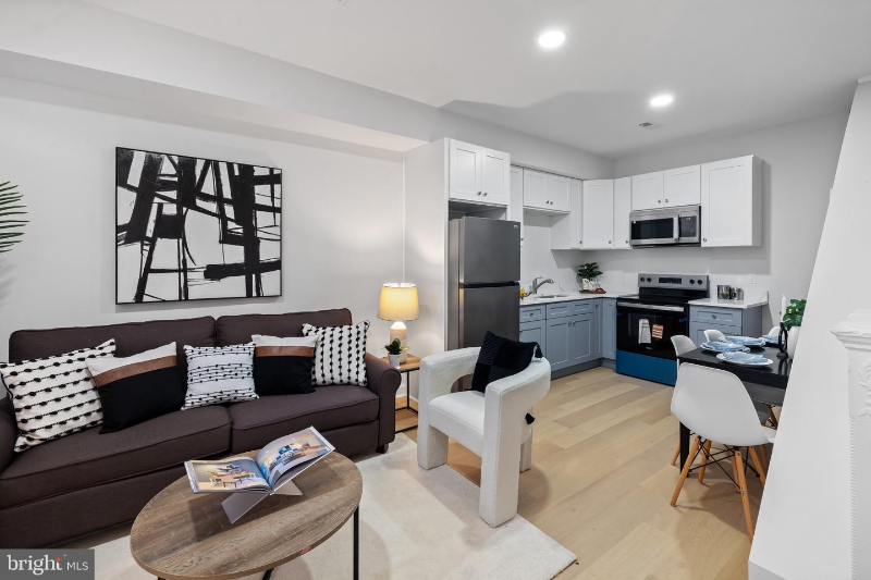 431 Whitridge Ave - Photo 2 of 20