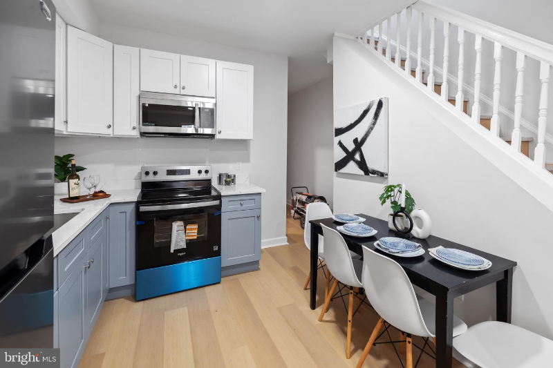 431 Whitridge Ave - Photo 6 of 20