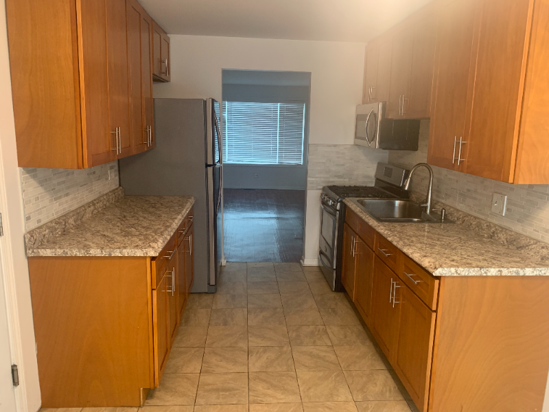 2511 Terrace Ave #1E - Photo 3 of 8