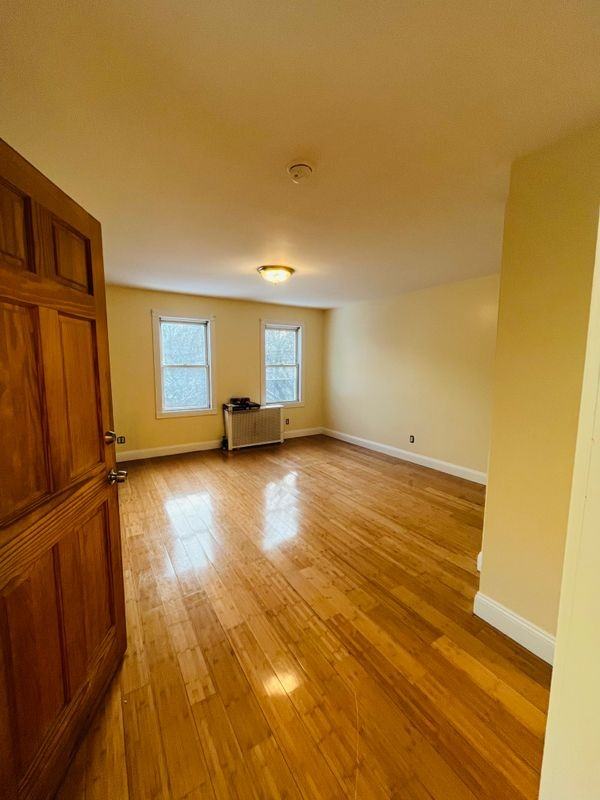 673 E 235th St - Photo 7 of 7