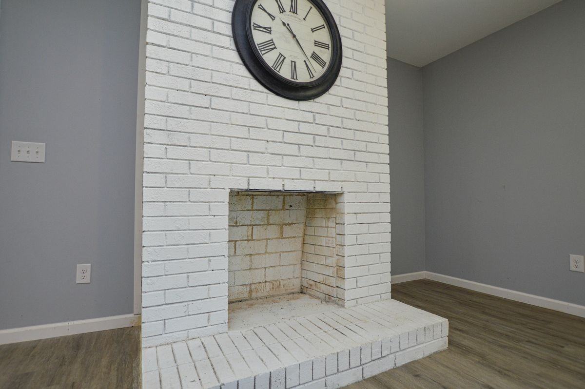 5385 Macy Grove Rd - Photo 6 of 33