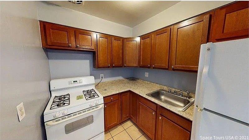 5044 C St Se - Photo 5 of 5