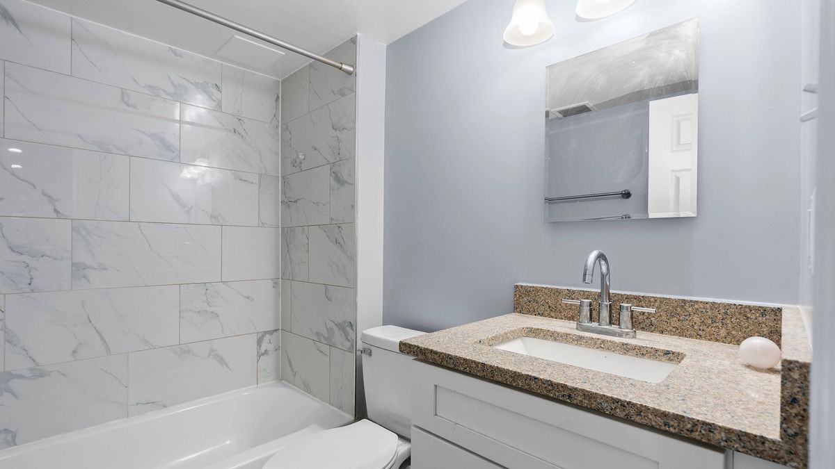 5047 D St Se - Photo 3 of 7