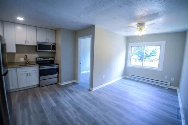 5049 D St Se - Photo 5 of 12