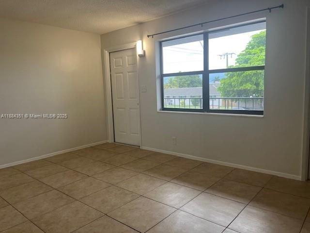 5610 Ne 18th Ave ##7 - Photo 2 of 13