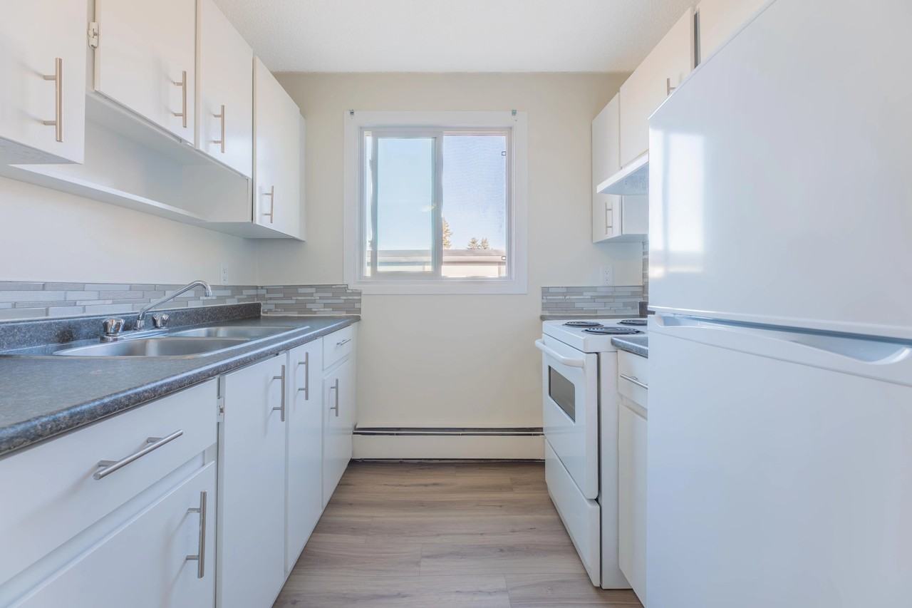 Delton Place - Photo 5 of 45