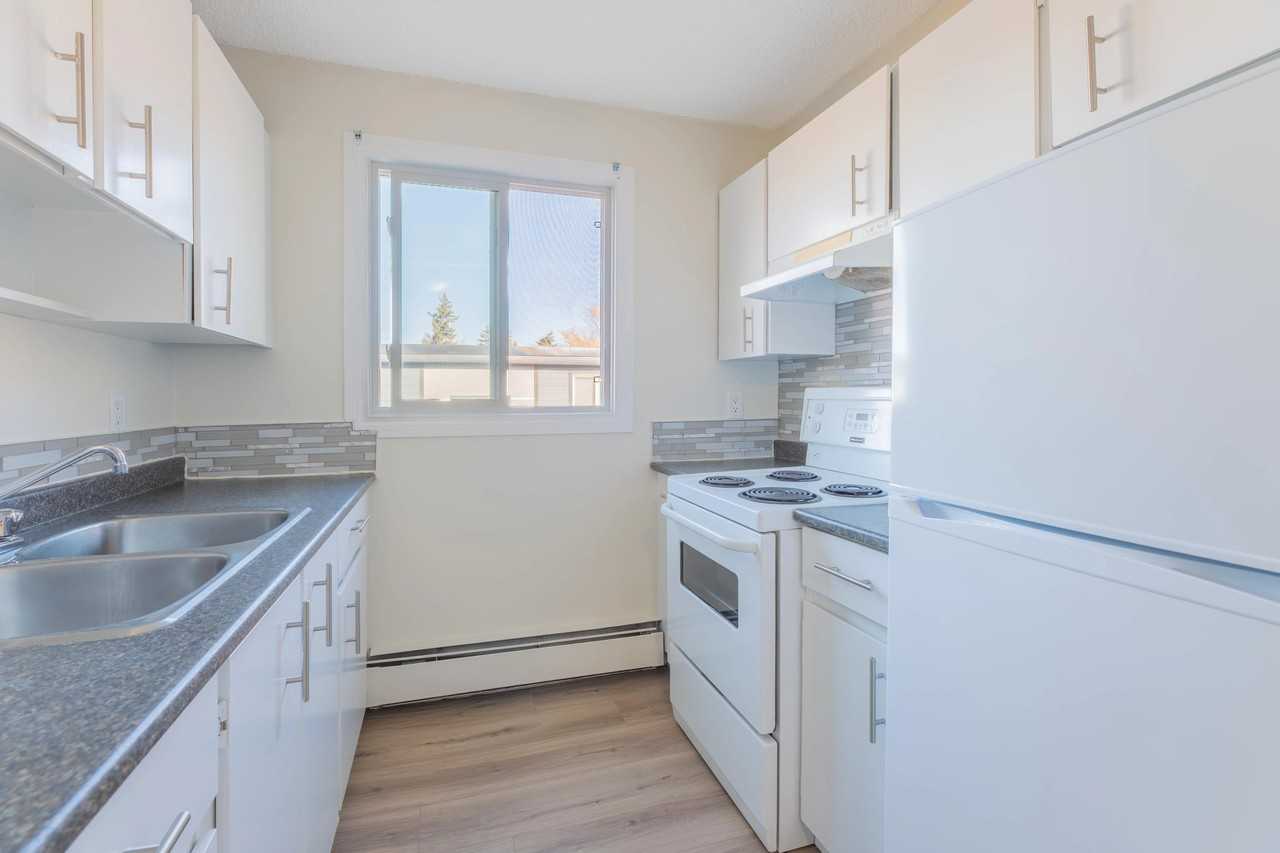 Delton Place - Photo 6 of 45