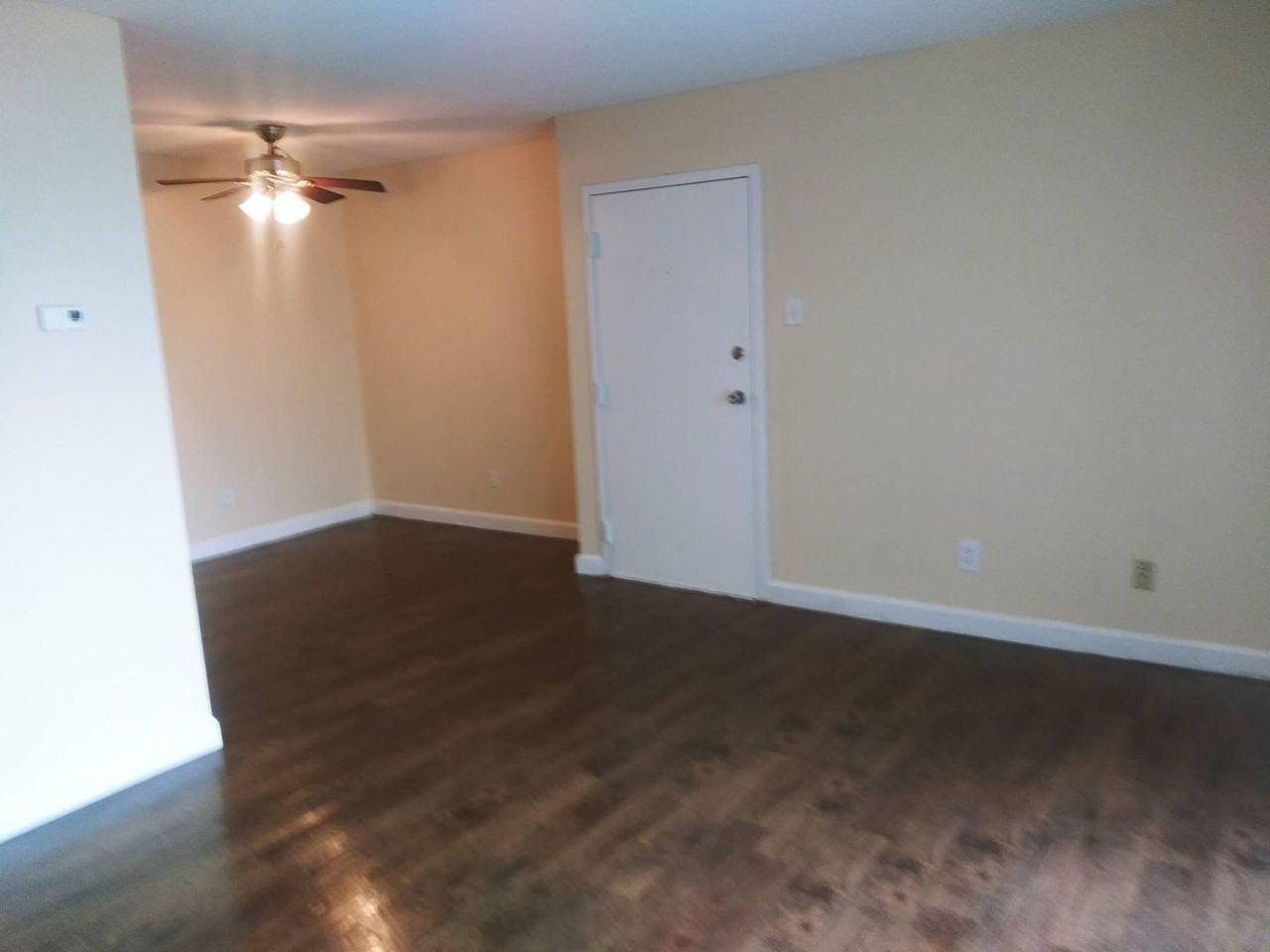 Abbott Acres Apartments - Photo 4 of 27