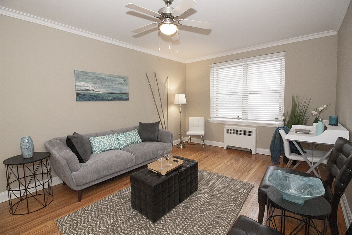 250 Broadway Avenue - Photo 4 of 10