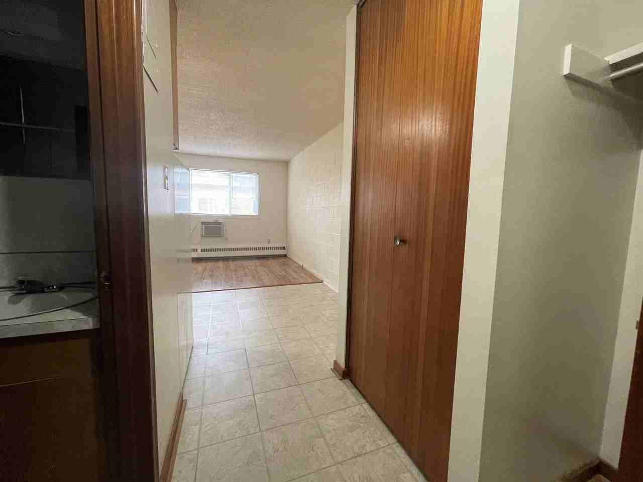 Essex - Photo 4 of 5