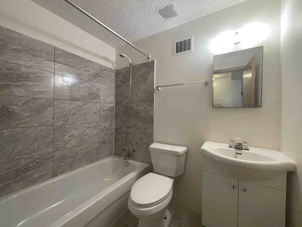 Graceland - Photo 5 of 47