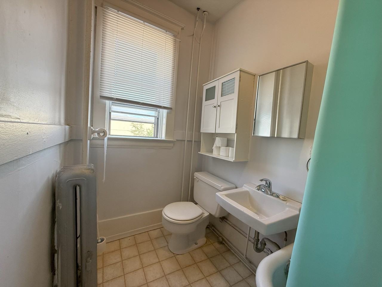 Modern - Photo 3 of 5