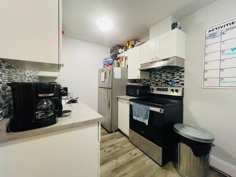 6632 Notre Dame St - Photo 3 of 12