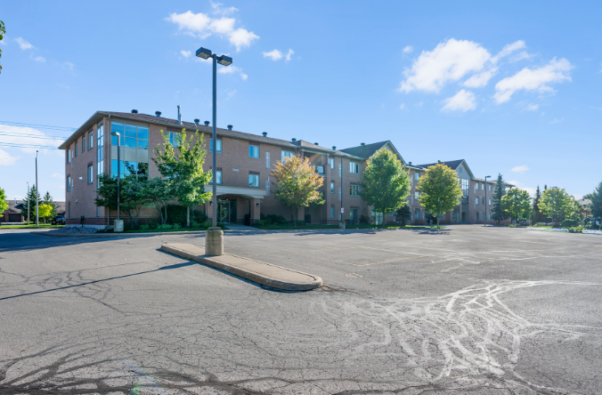 500 Mapleview Dr W - Photo 3 of 24