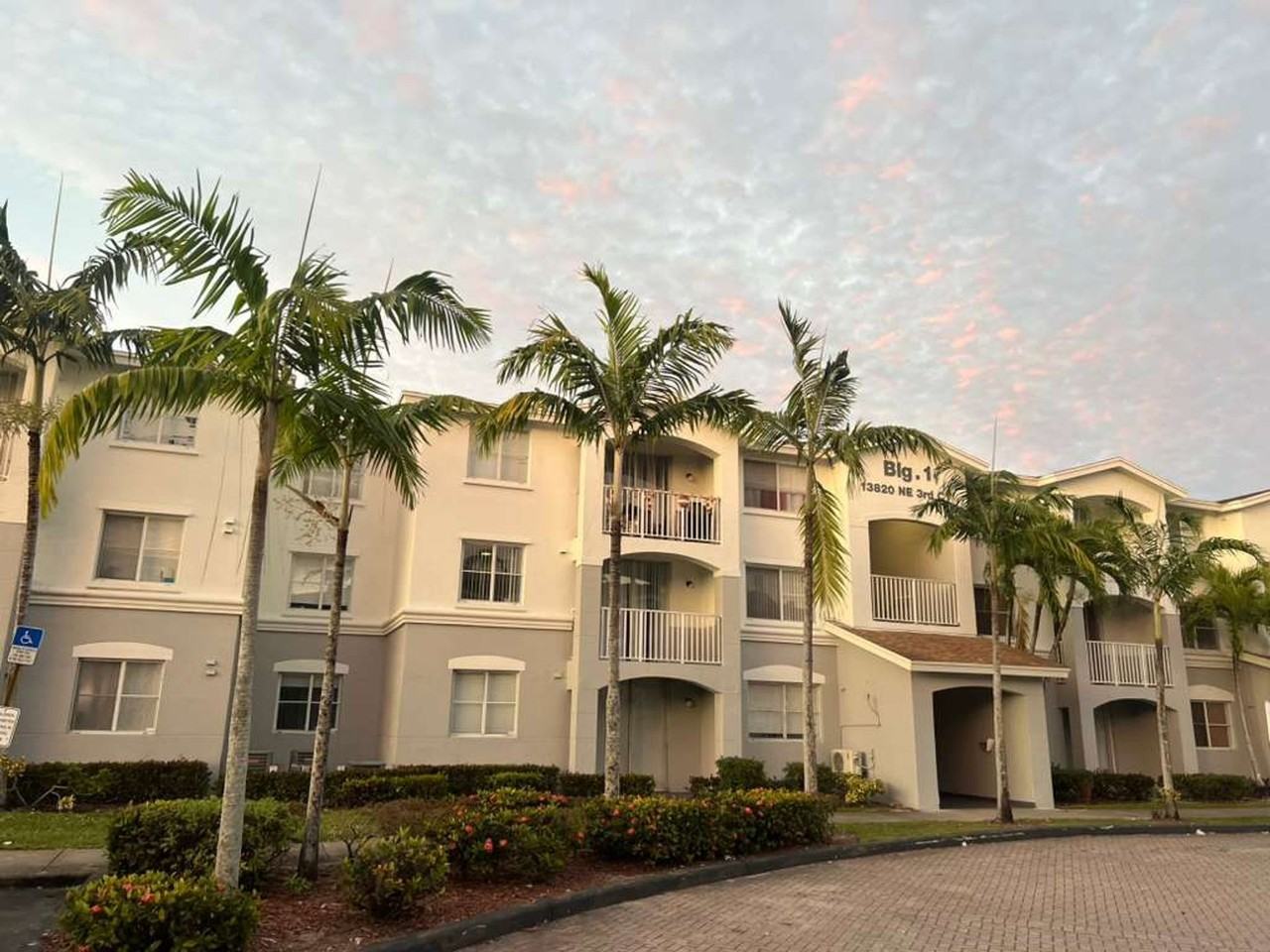 Welcome to Your Ideal Home in North Miami's Gated Community - Photo 2 of 7