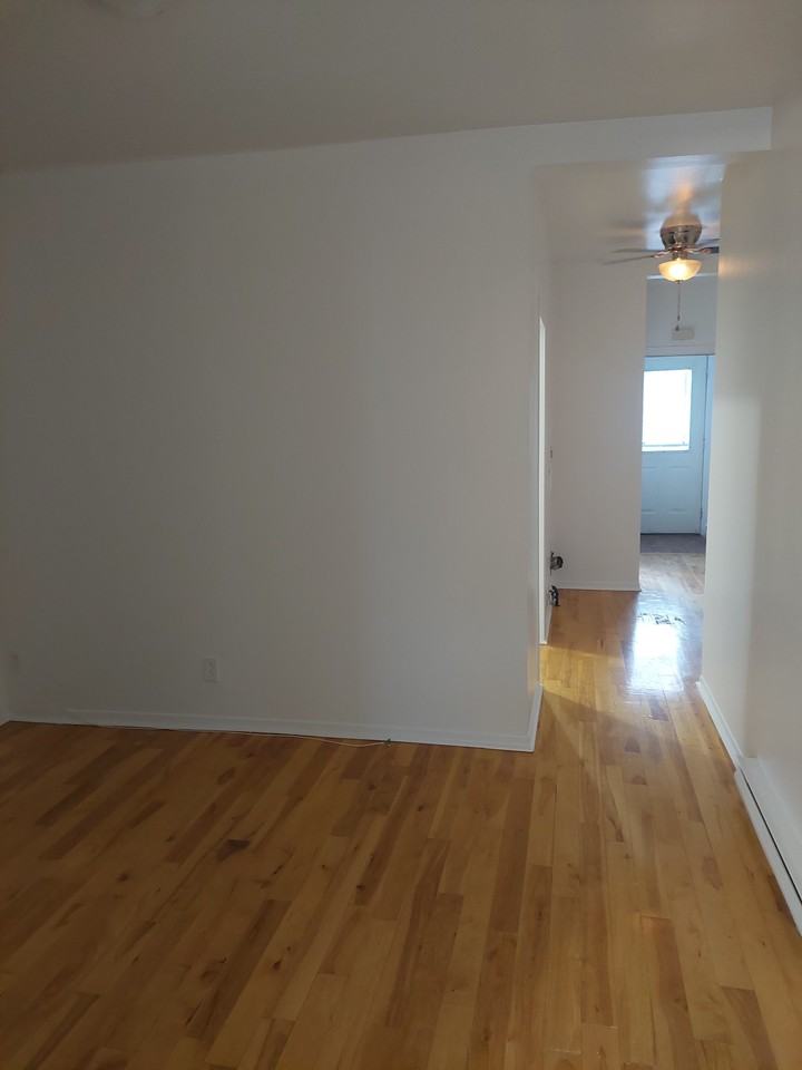 14e Avenue - Photo 3 of 7