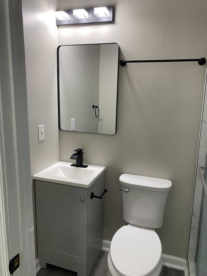 2123 Sinclair Lane - Photo 3 of 7