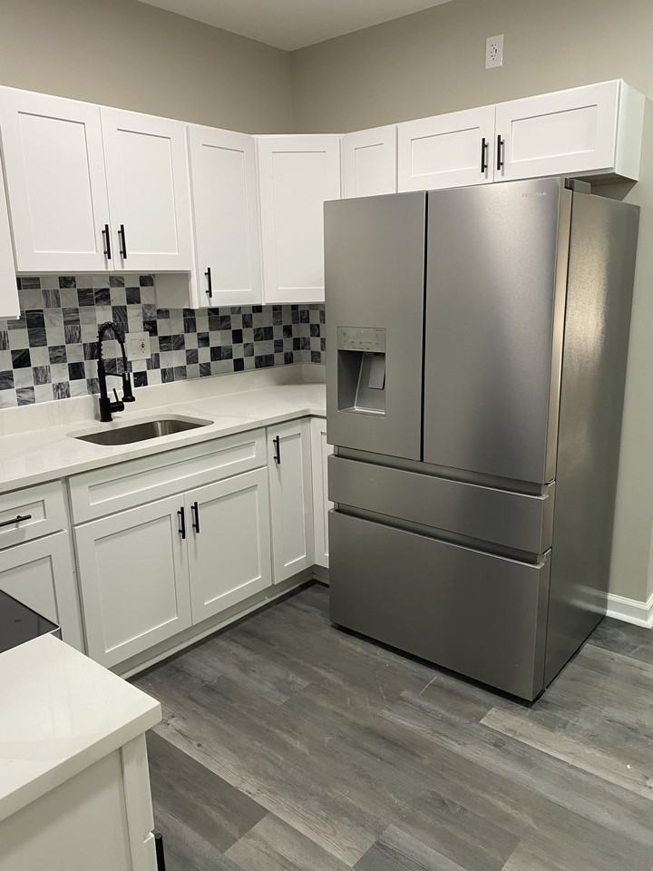 2123 Sinclair Lane - Photo 4 of 7