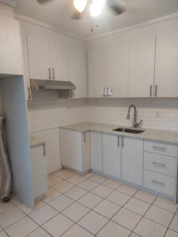 14e Avenue - Photo 6 of 7