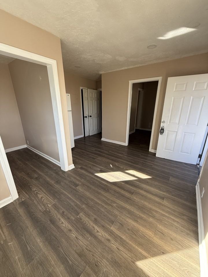 77 Engineer Dr #B - Photo 4 of 10