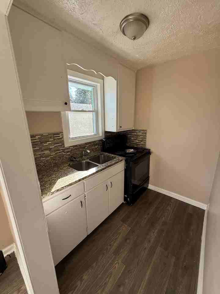 77 Engineer Dr #B - Photo 7 of 10