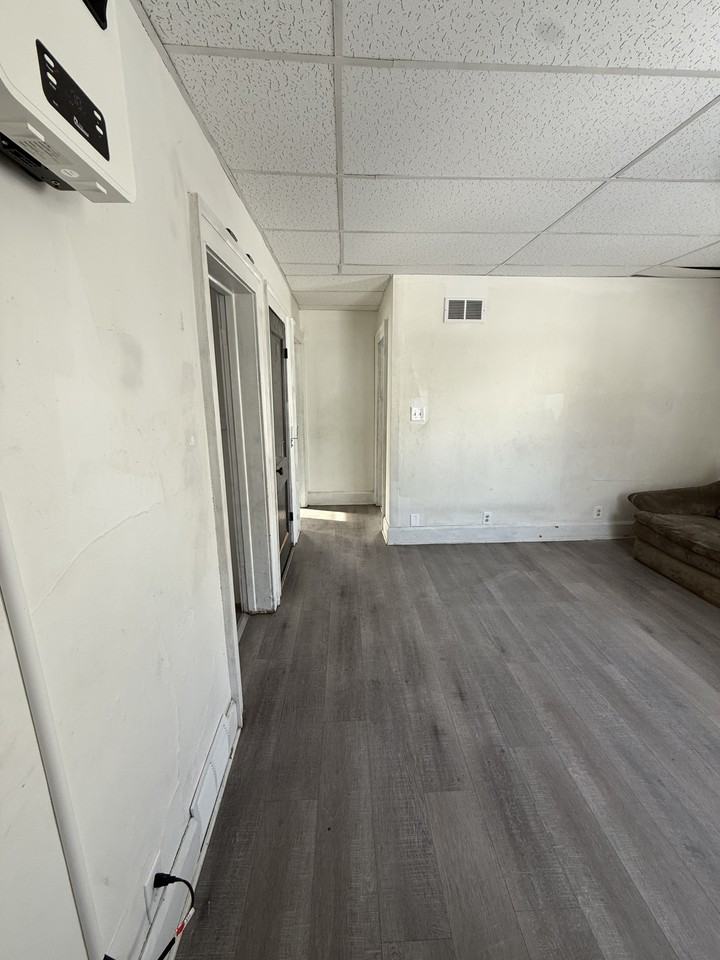 82 Rowland Ave #82-1-2 - Photo 6 of 8