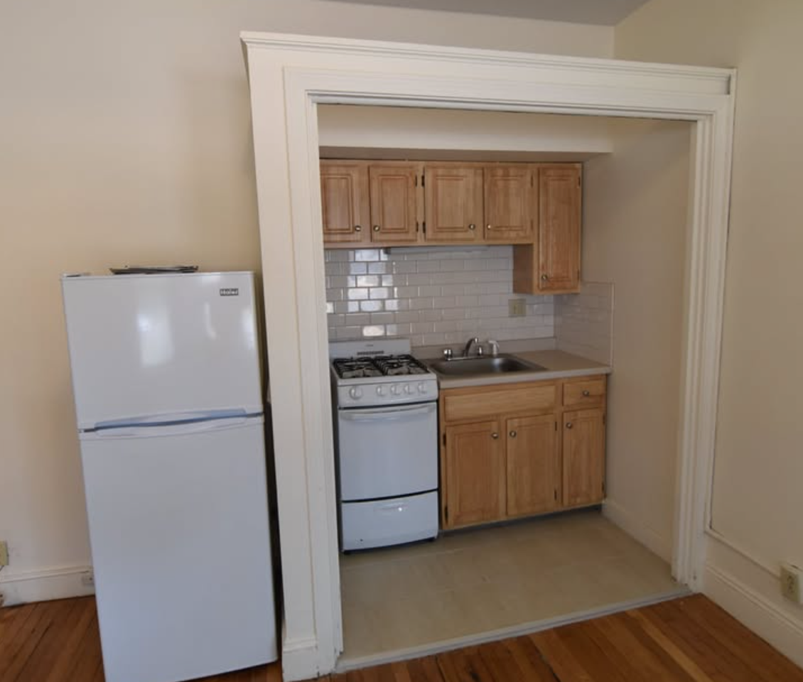 1144 Commonwealth Ave #8 - Photo 3 of 4