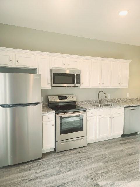 258 Spring Creek Ave #B - Photo 3 of 9