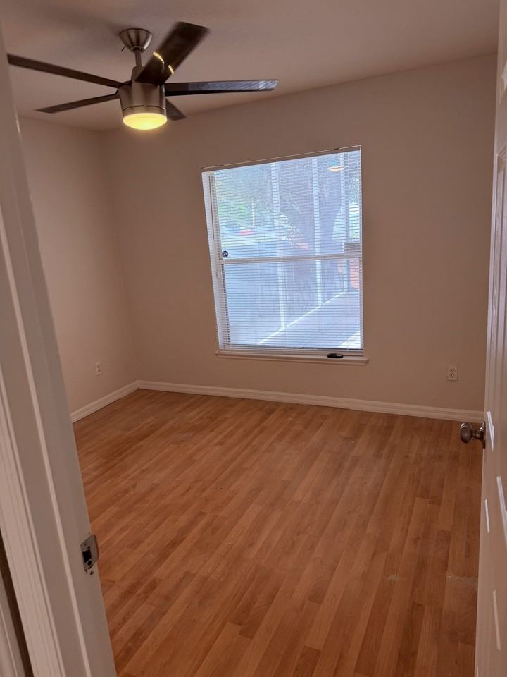 4336 Cypress Bay Ct #NA - Photo 4 of 7