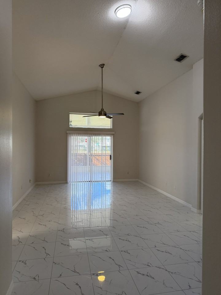 4336 Cypress Bay Ct #NA - Photo 6 of 7