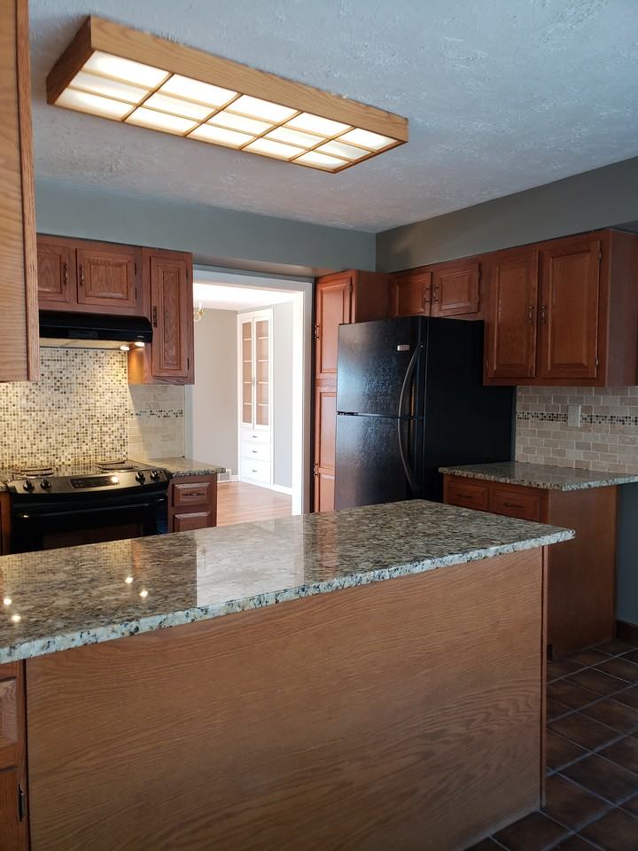 1894 S Foothill Dr #NA - Photo 2 of 17