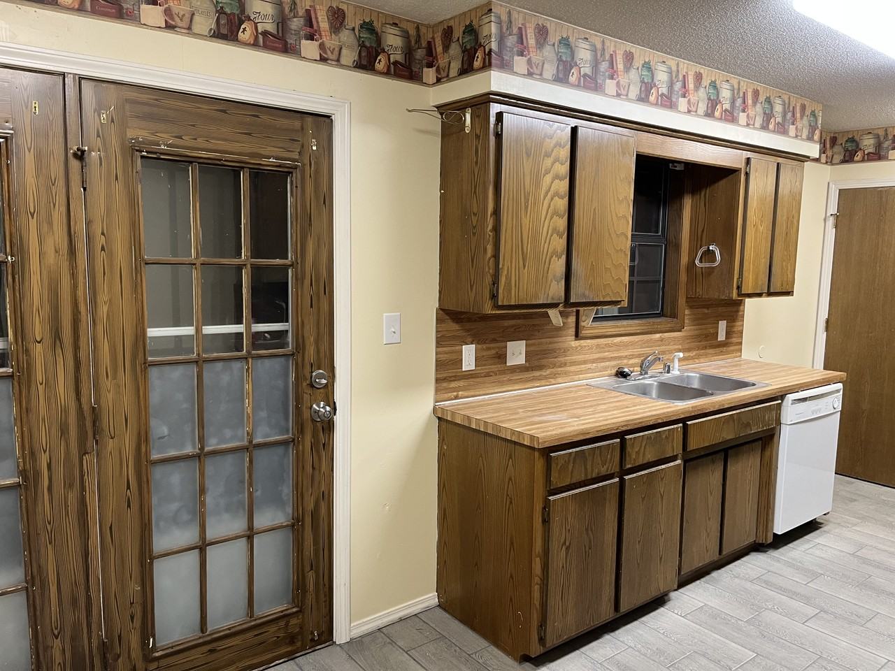 1603 Brooken Hill Dr #NA - Photo 4 of 9