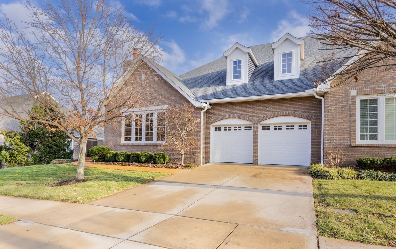 1991 Chesterfield Ridge Cir #NA - Photo 2 of 50