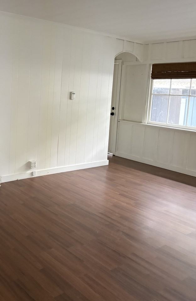 672 Brookside Ln - Photo 7 of 10