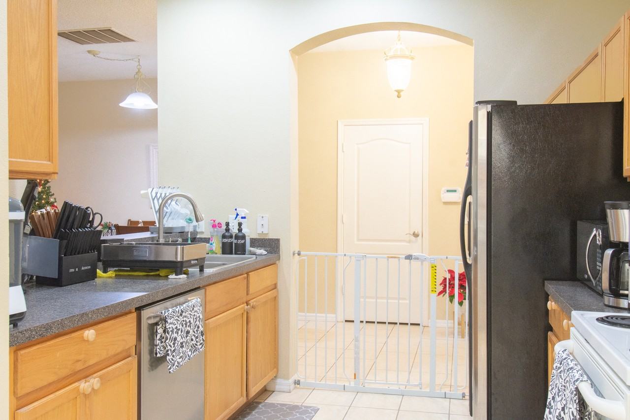 9079 Iron Oak Ave #9079 - Photo 7 of 23