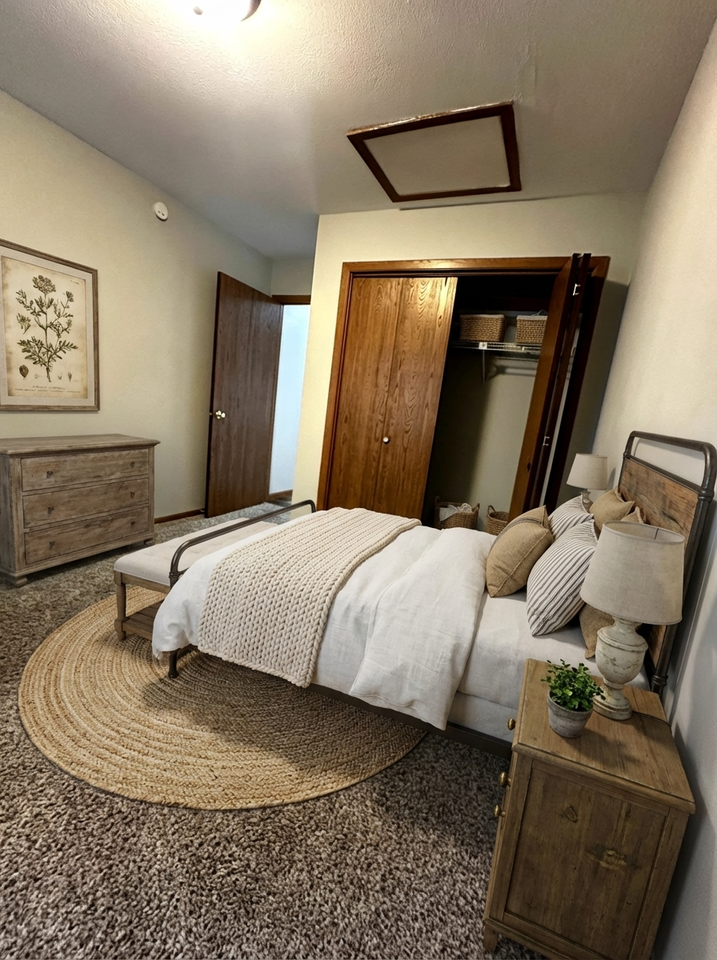 4907 W Kirkwood Cir #2 - Photo 2 of 9