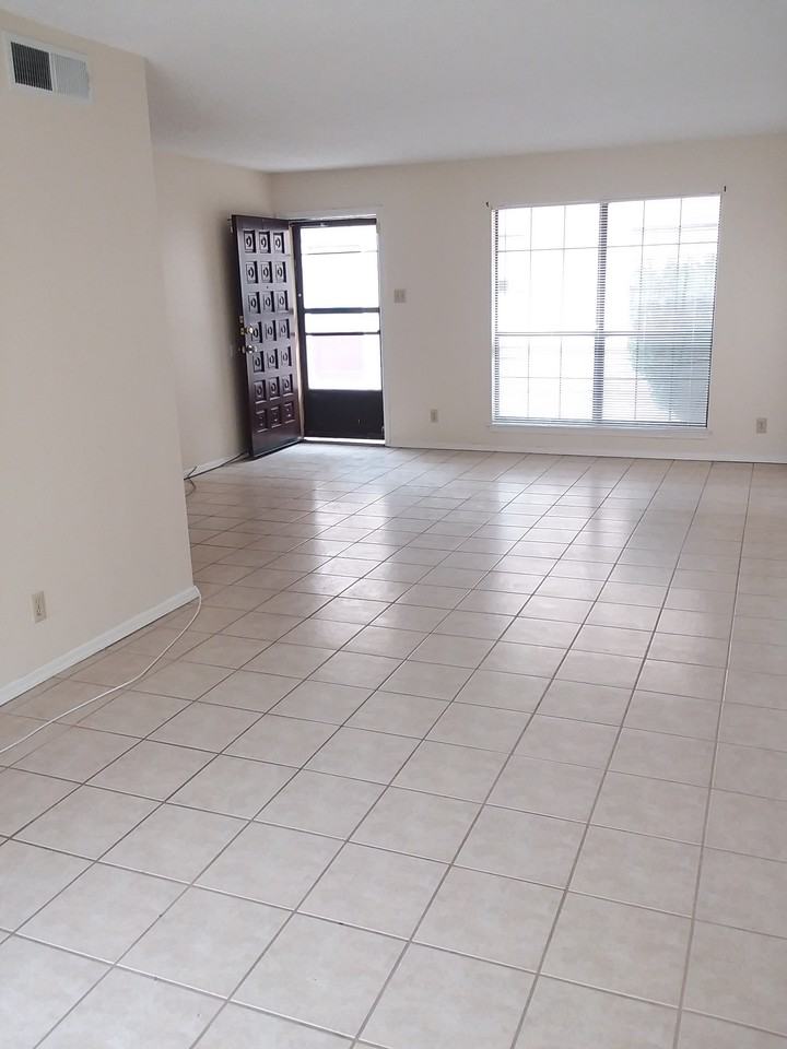 2001 Amy Sue Dr #D - Photo 5 of 16