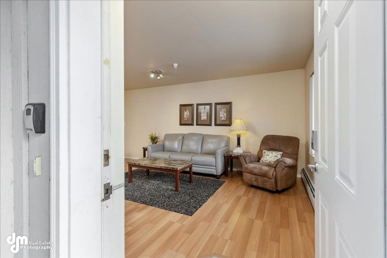 3725 E 43rd Pl - Photo 7 of 16