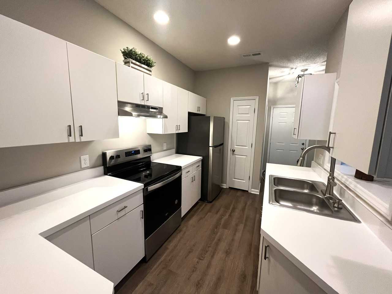 1600 Sturdivant Drive - 1Unit 56 #1 - Photo 6 of 17