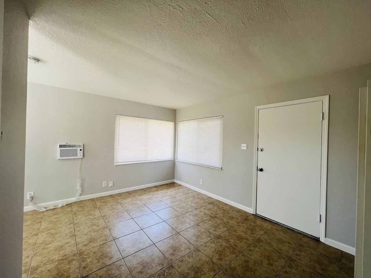 3612 E Iowa Ave #3612 - Photo 4 of 12