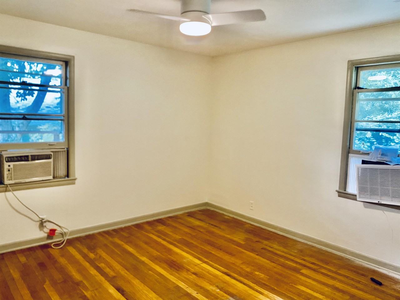 3202 Blair BoulevardUnit B #3202B - Photo 7 of 10