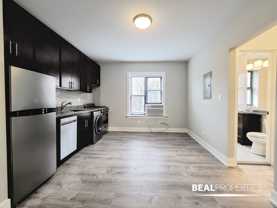 431 W Belden Ave #B304 - Photo 1 of 1
